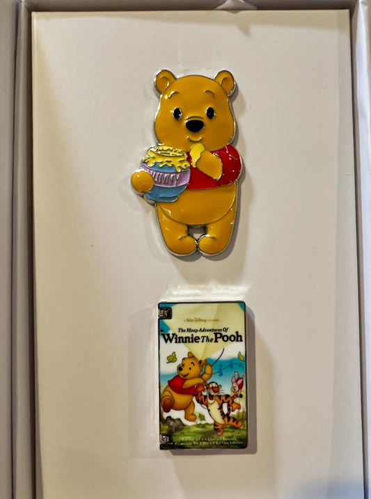 Disney the many adventures of winnie the pooh VHS 2 pin Box Set