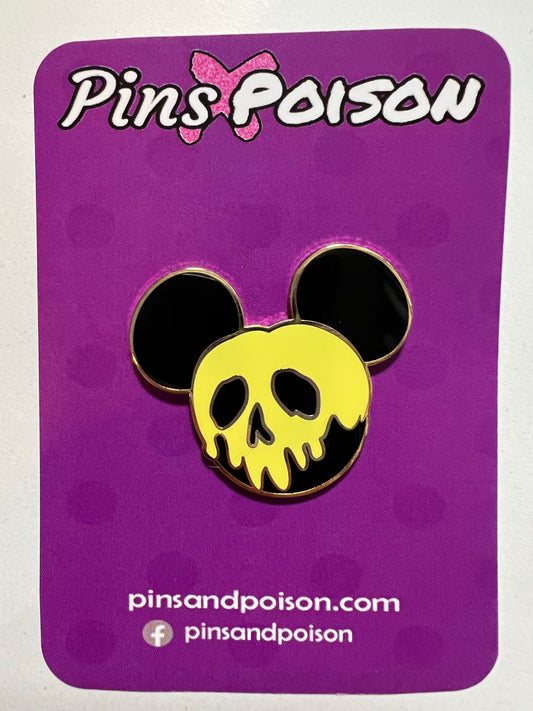 Poison Skull Pin - Flounder Yellow